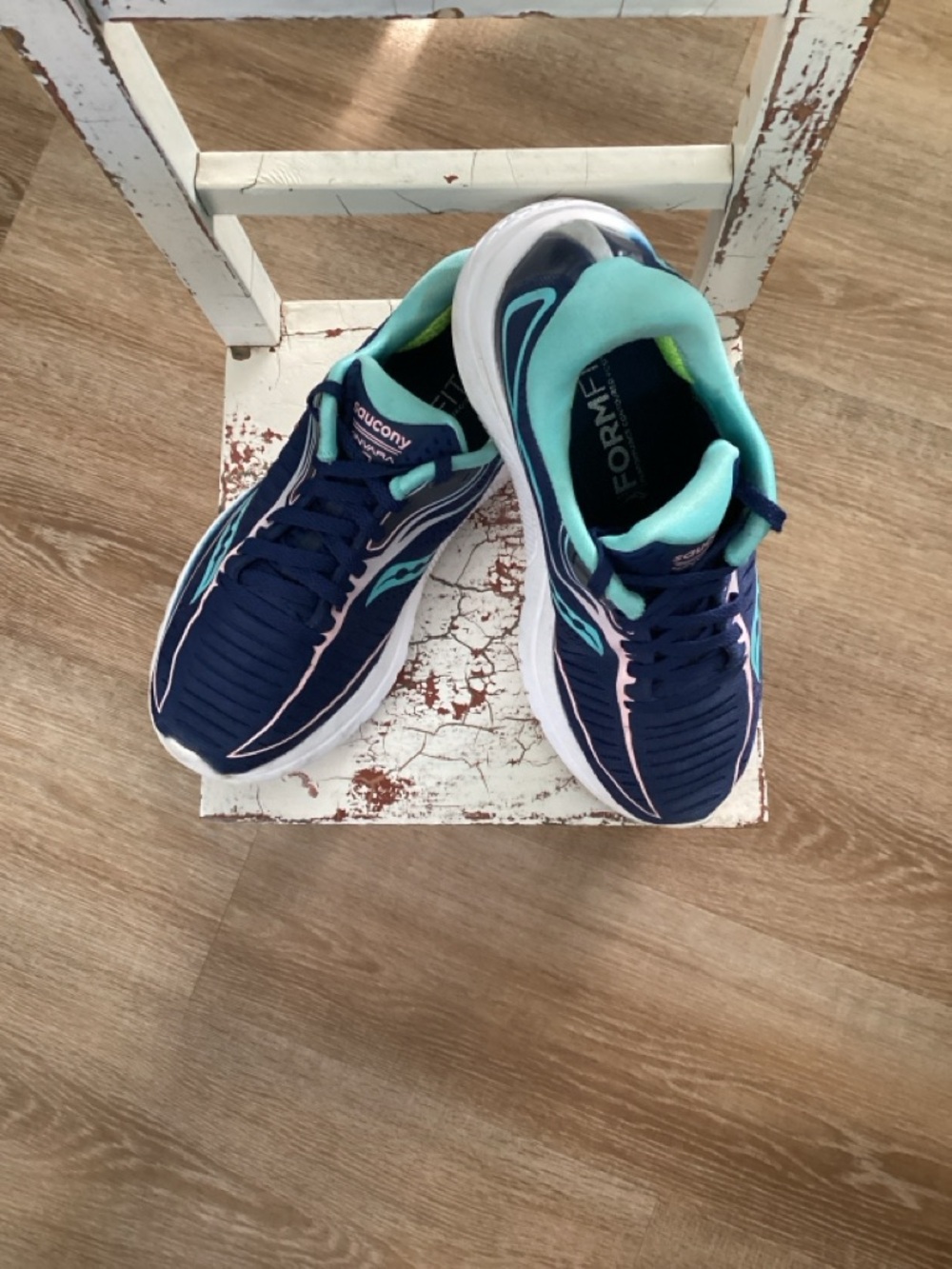 Saucony Navy, Teal & Light Pink Women's Running Shoes Size 6